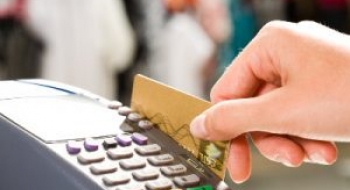 Confiança do empresário industrial fica estável em março